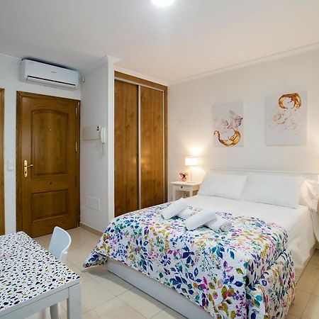 Apartamentos Amat - Only Adult - Playa El Bajondillo Torremolinos Bagian luar foto