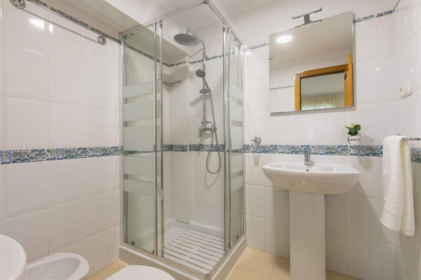 Apartamentos Amat - Only Adult - Playa El Bajondillo Torremolinos Bagian luar foto